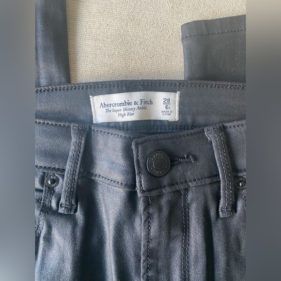 Slightly leather pants - Picture 3 of 3